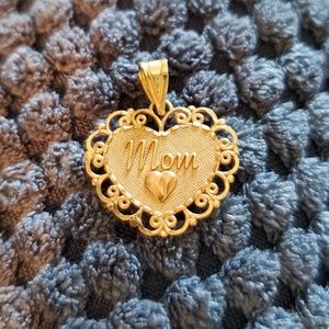 Black hills gold mom pendant